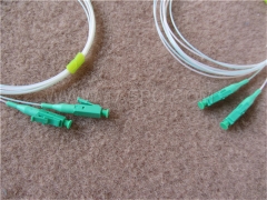 PLC tubo de acero divisor 2x2 G657A fibra óptica
