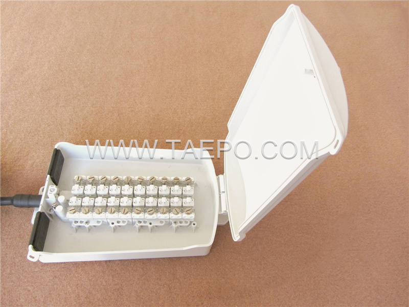 Caja terminal exterior para 20 pares para módulo STUB, 350x204x90 mm, cierre de bloqueo con tornillo y pestillo, carcasa de plástico, con módulo STUB sin protección, longitud del cable 3 m