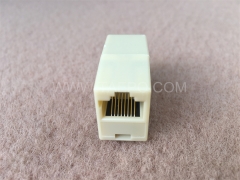 Acoplador en línea RJ45 a RJ45 UTP 8P8C CAT5E de 180 grados