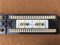 Panel de conexión de red de 12 puertos 1U CAT5E RJ45 UTP de 10 pulgadas