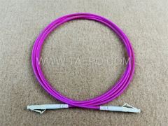 Cable de conexión de fibra óptica multimodo 50/125 um OM4 simplex LC UPC