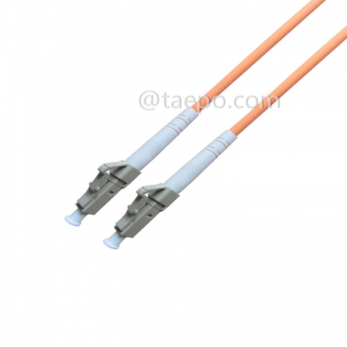 Cable de conexión de fibra óptica multimodo simplex LC UPC