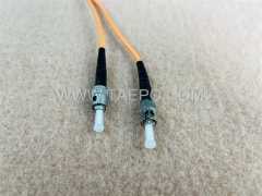 Cables de conexión de fibra óptica multimodo OM2 Simplex ST UPC de 50/125 um