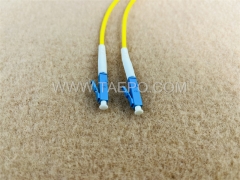 monomodo LC / UPC cable de conexión de 2 mm 3 mm 0,9 mm de fibra óptica