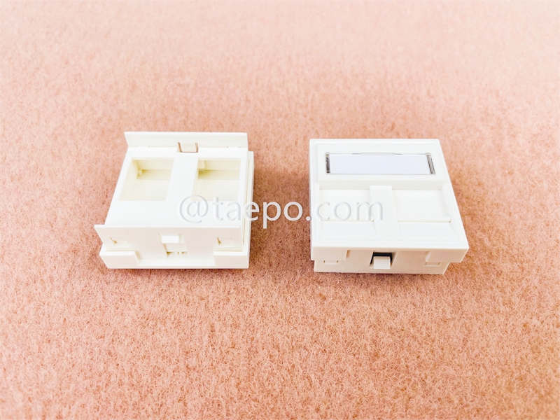 Insert de 2 puertos, 45x45 mm, estilo francés, sin conector Keystone