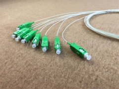 Divisor de fibra óptica, PLC, tubo de acero, G657A, 1x8, tubo suelto de 0,9 mm, 1 m, con conector SC/APC