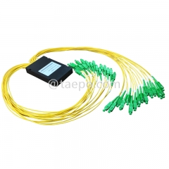 Divisor de fibra óptica, PLC, carcasa de plástico, G657A, 1x32, tubo suelto de 2 mm, 1 m, con conector SC/APC